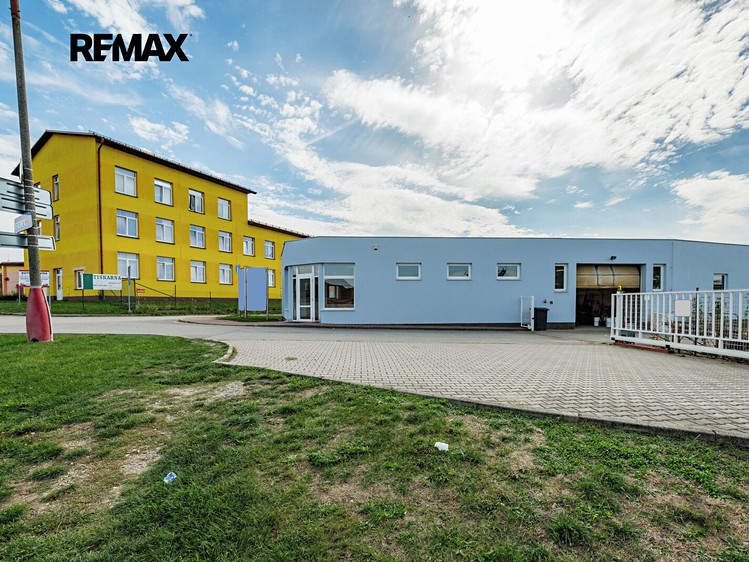 Pronájem komerčního prostoru, 169 m² (10 z 17)