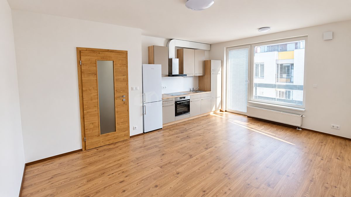 Pronájem bytu 1+kk 38 m² – fotografie 4
