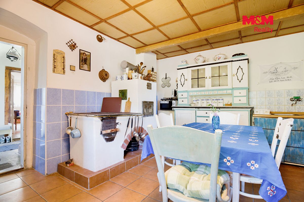 Prodej rodinného domu 146 m², pozemek 746 m² – fotografie 5