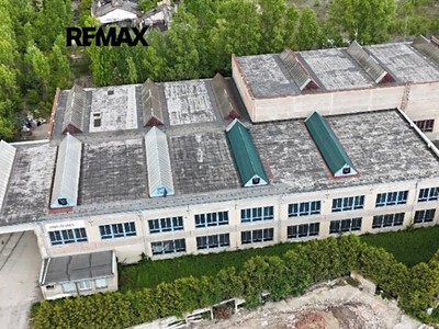 Pronájem komerčního prostoru, 2 250 m² (2 z 30)
