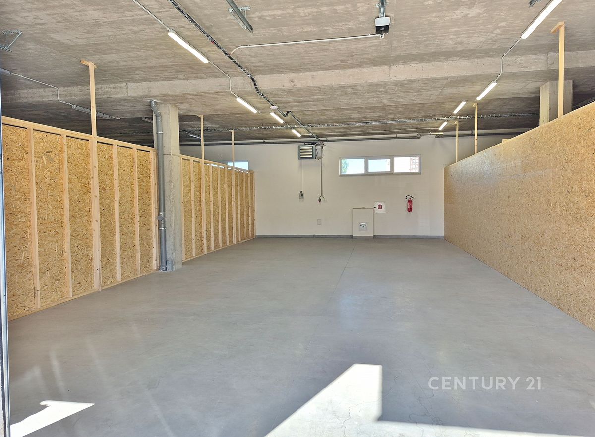 Pronájem skladového prostoru 102 m² – fotografie 4