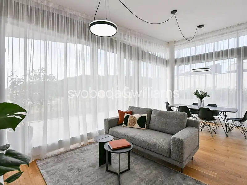 Pronájem bytu 4+kk 118 m², Praha – náhled fotky 2