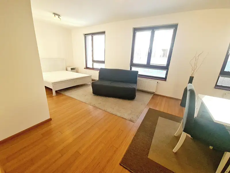 Pronájem bytu 1+kk 40 m², Praha – náhled fotky 3