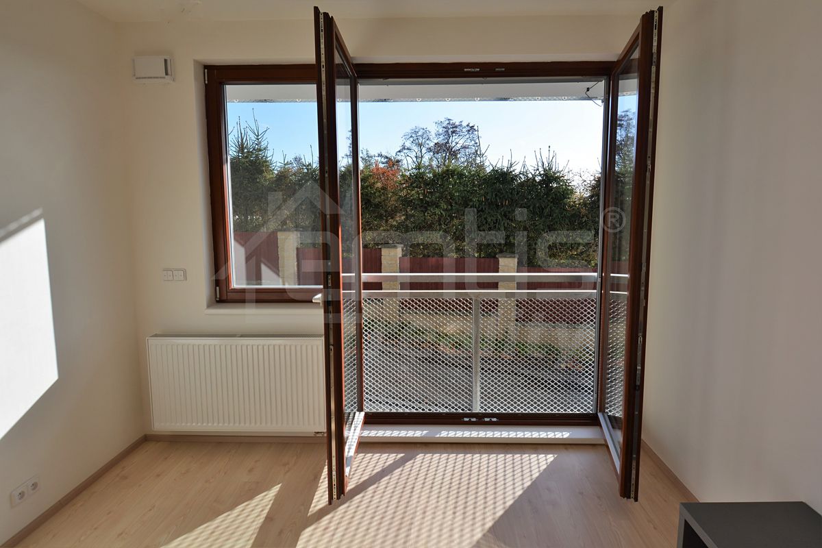 Pronájem bytu 2+kk 60 m² – fotografie 3