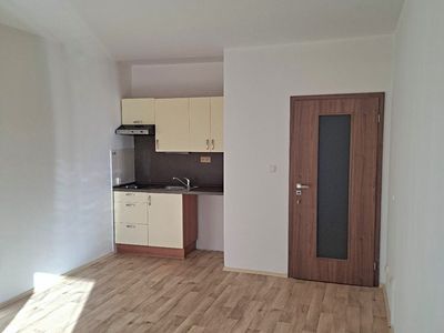 Pronájem bytu 1+kk 35 m²