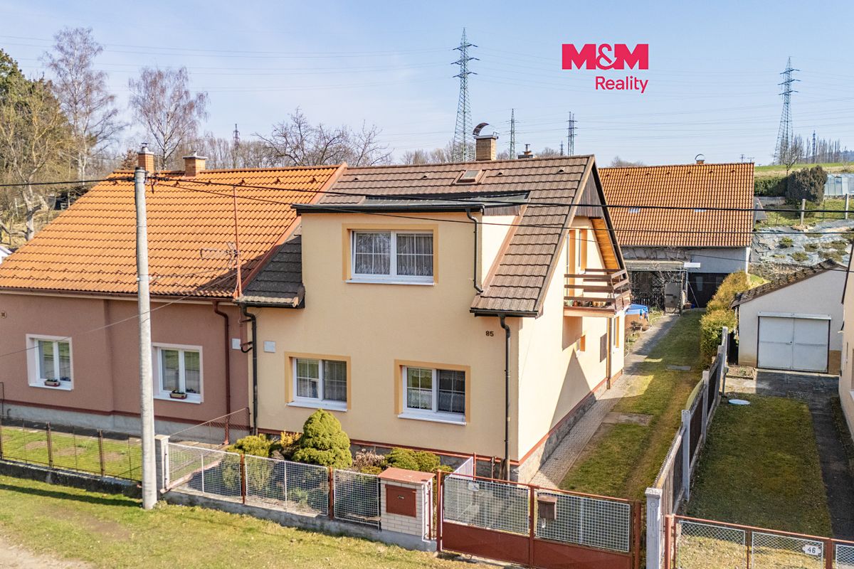Prodej rodinného domu 150 m², pozemek 535 m², Kamenný Újezd – fotka 1 z 3