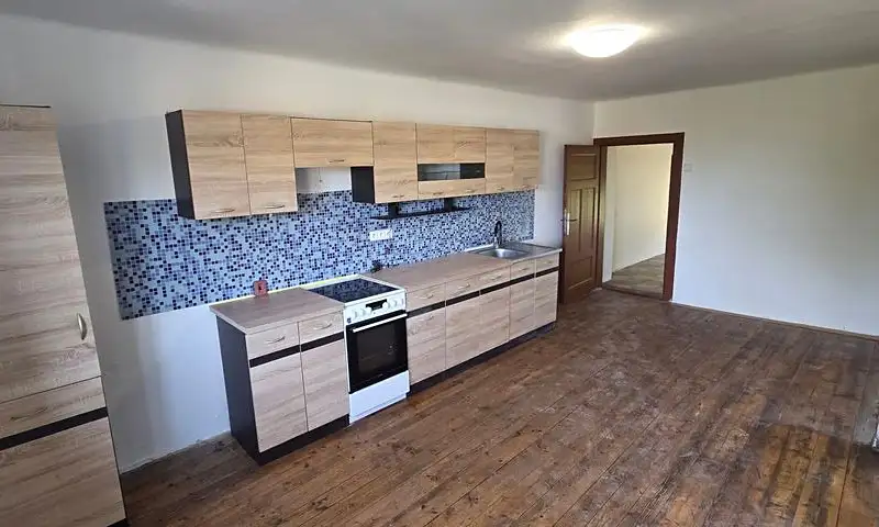Prodej rodinného domu 150 m², pozemek 467 m², Zdounky – náhled fotky 3