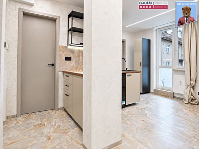 Pronájem bytu 3+kk, 56 m² (3 z 17)