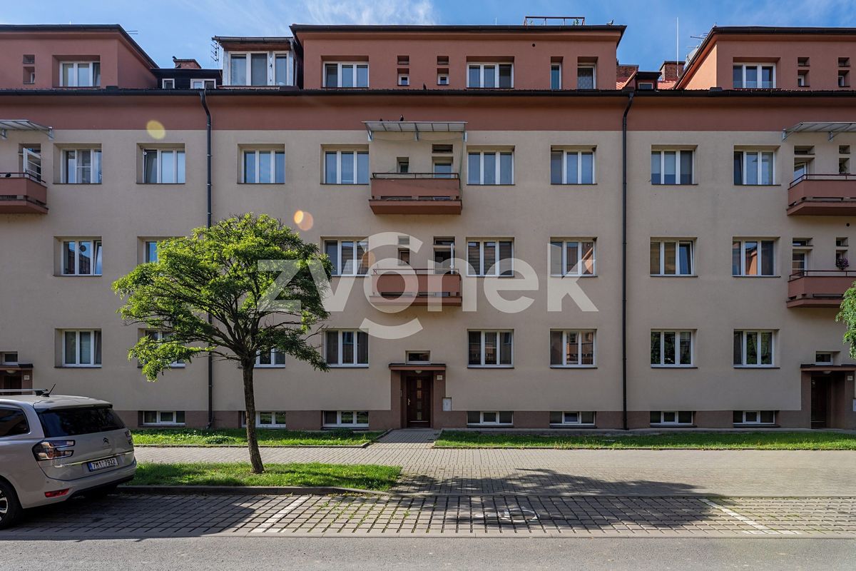 Prodej bytu 2+kk 38 m², Vsetín – fotka 1 z 3