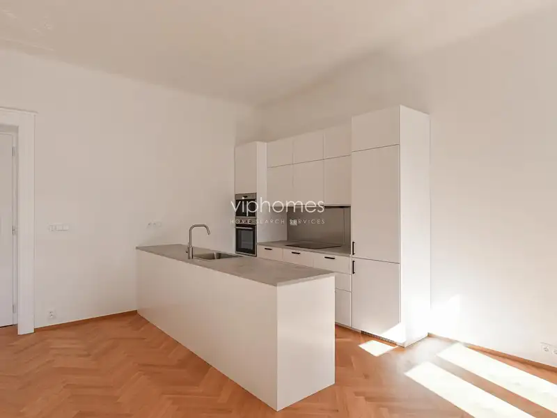 Pronájem bytu 2+kk 90 m², Praha – náhled fotky 3