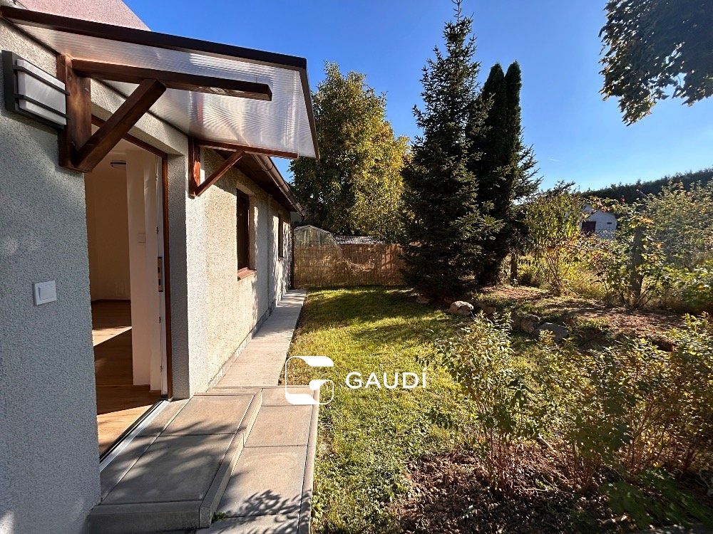 Pronájem rodinného domu 47 m², pozemek 220 m² – fotografie 2