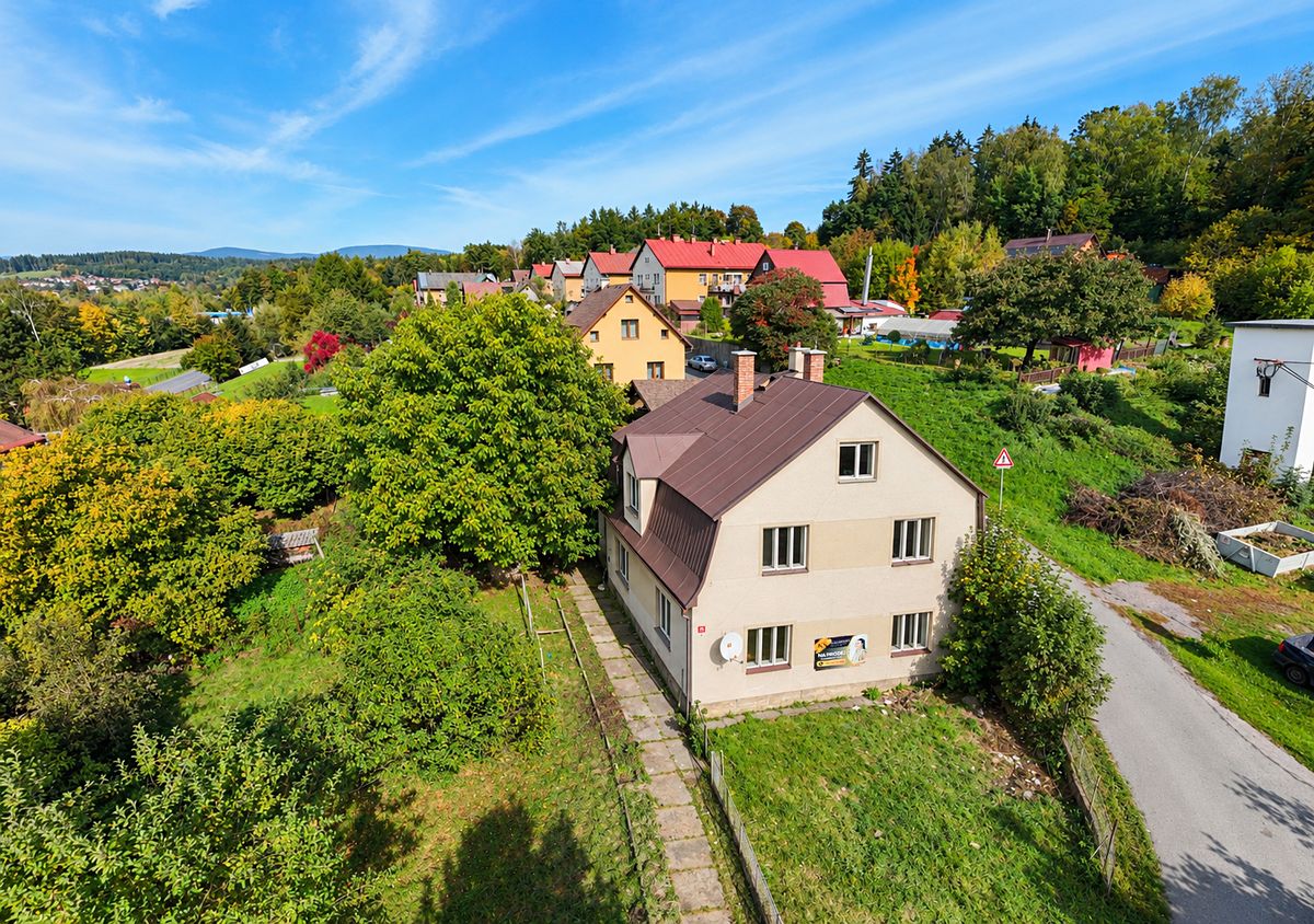 Prodej rodinného domu 196 m², pozemek 1260 m², Chotěvice – fotka 1 z 3