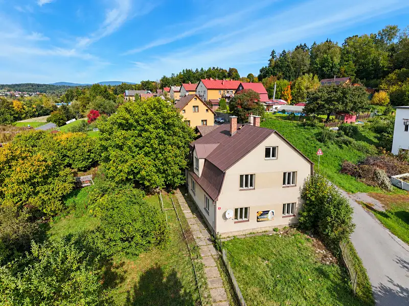 Prodej rodinného domu 196 m², pozemek 1260 m², Chotěvice – náhled fotky 1