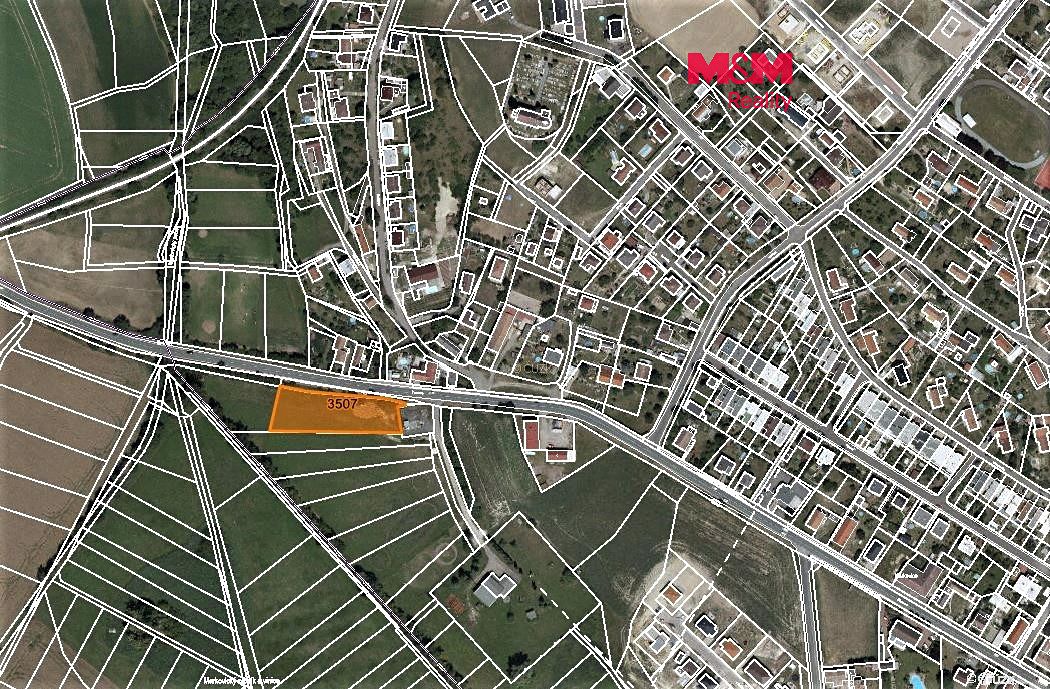 Prodej louky 1392 m², Chrudim – fotka 1 z 3