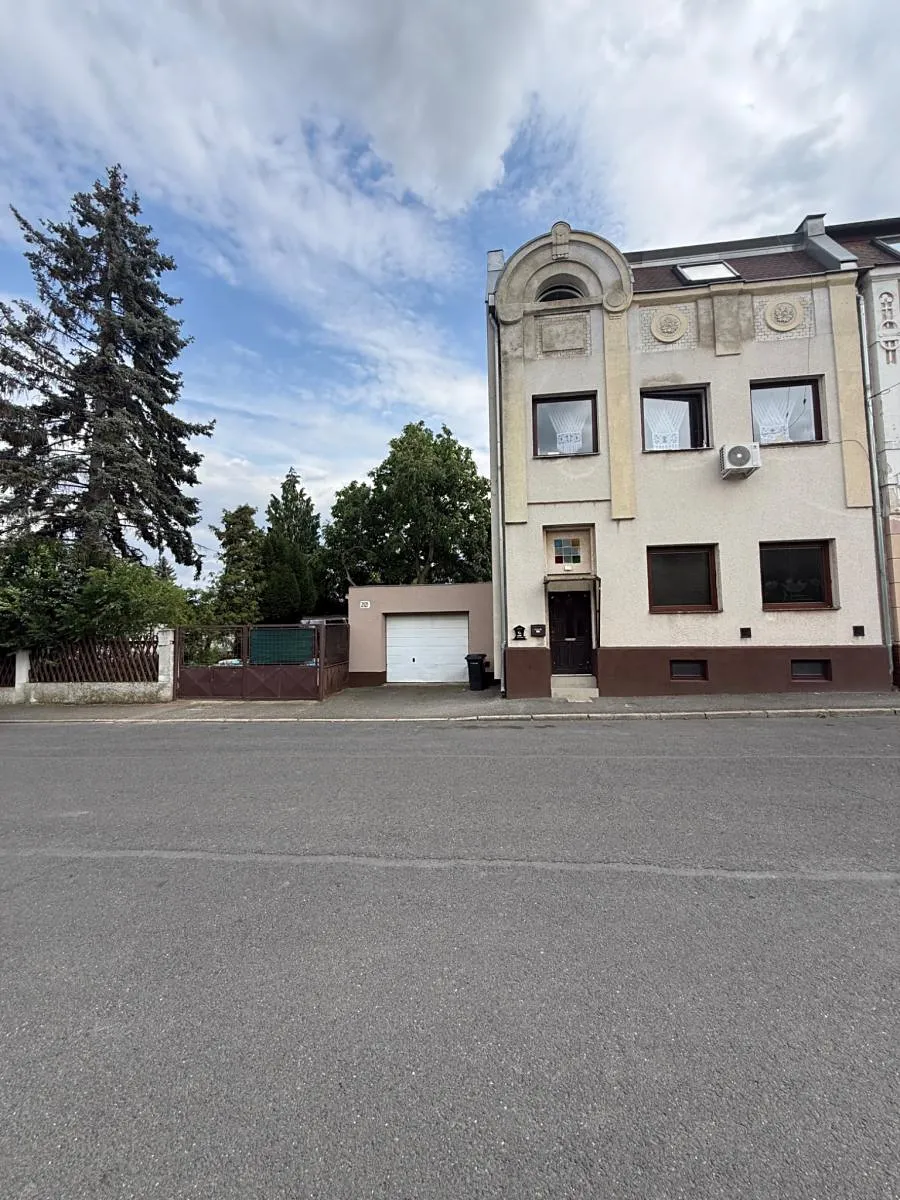 Prodej rodinného domu 280 m², pozemek 476 m²