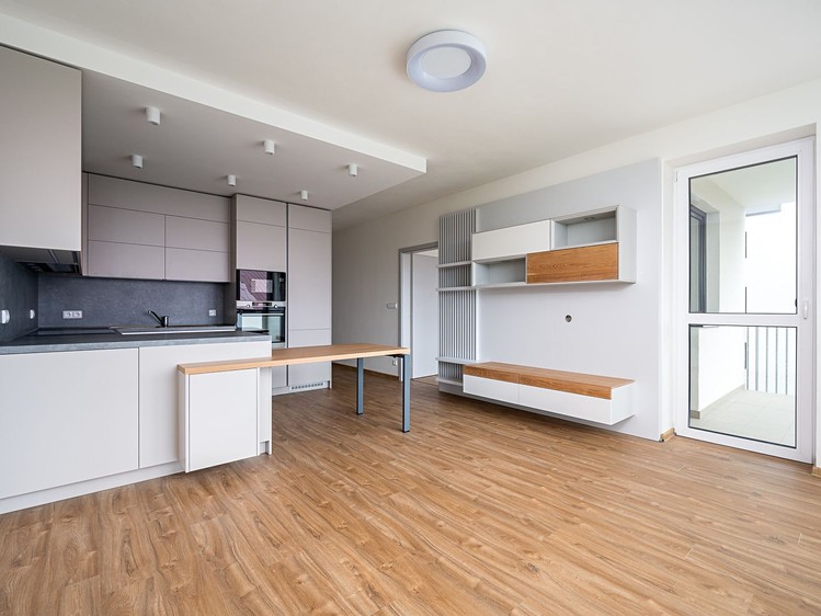 Pronájem bytu 3+kk, 76 m² (2 z 12)
