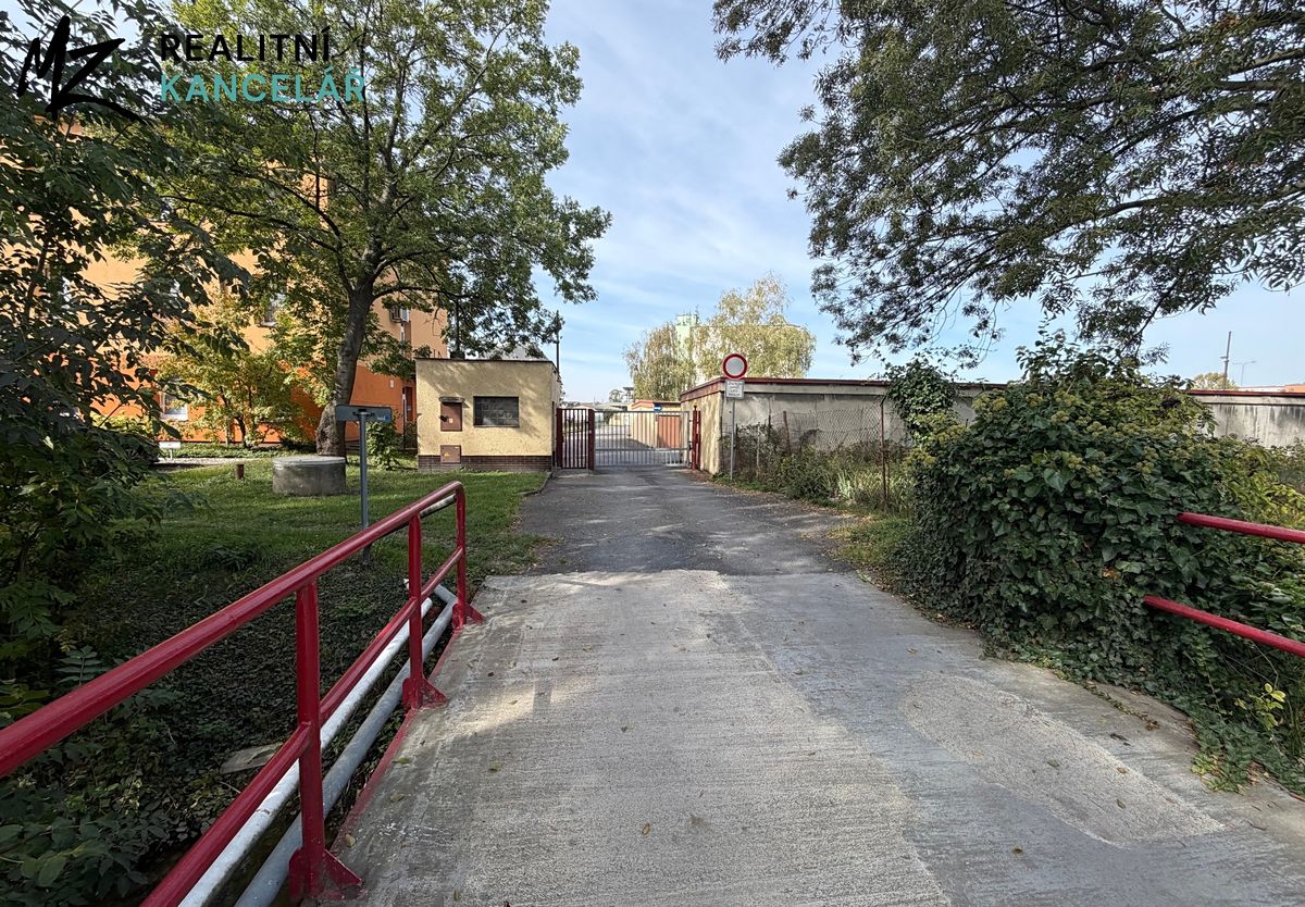 Prodej garáže 17 m² – fotografie 4