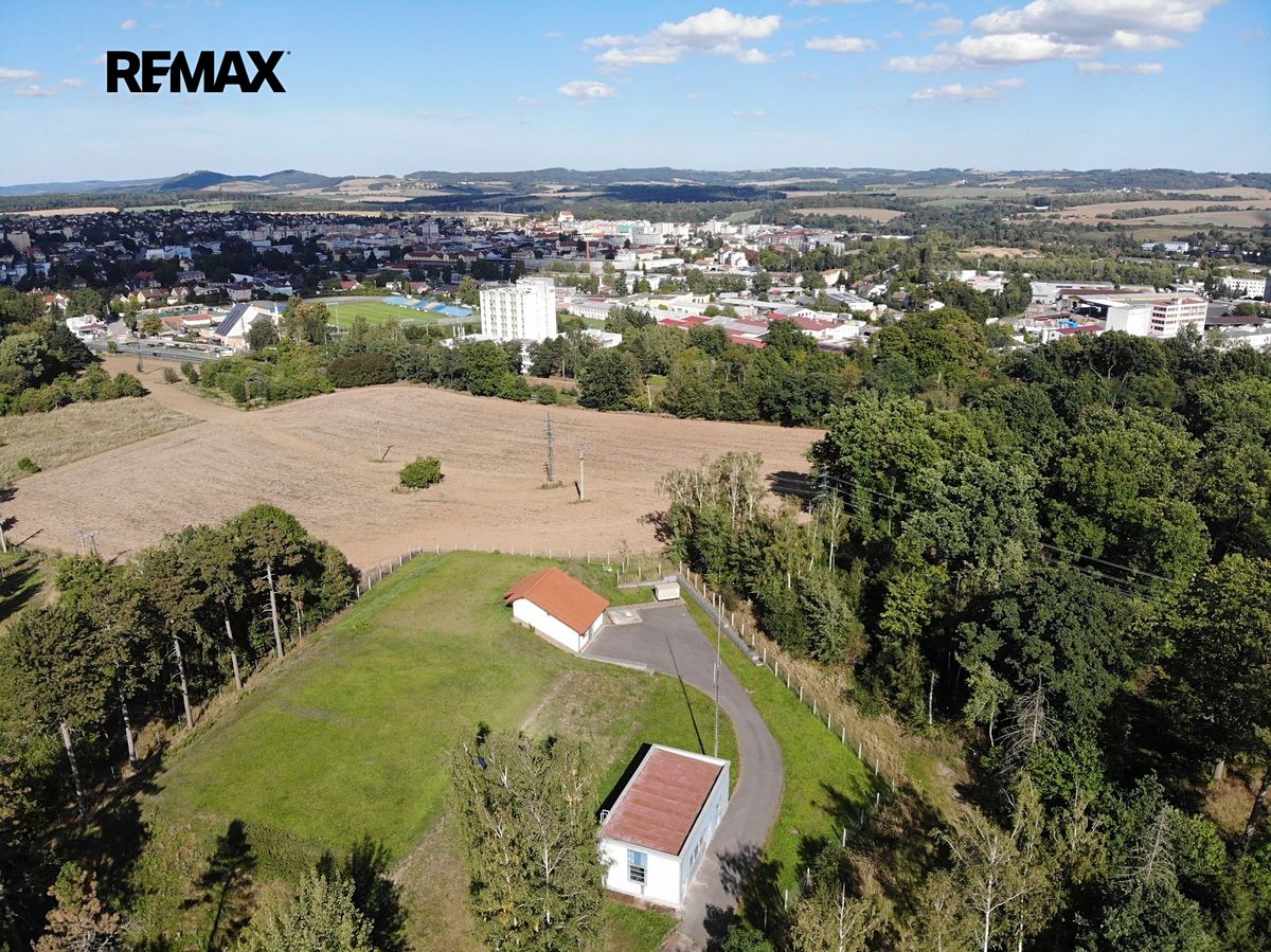 Prodej stavebního pozemku 1835 m² – fotografie 3