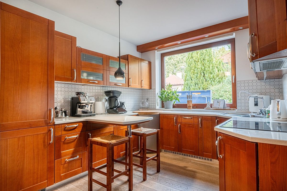 Pronájem rodinného domu 175 m², pozemek 334 m² – fotografie 4