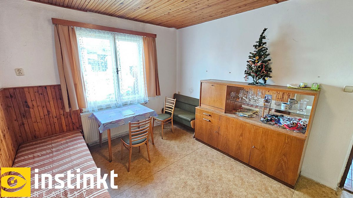 Prodej rodinného domu 160 m², pozemek 664 m² – fotografie 2