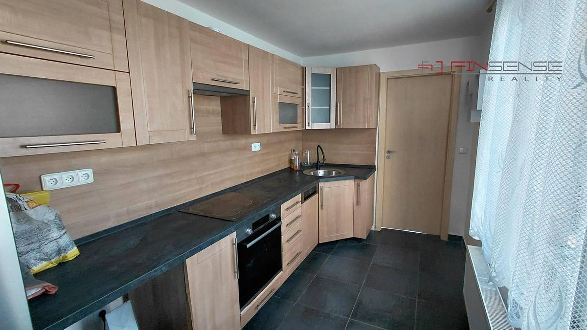 Pronájem rodinného domu 80 m², pozemek 166 m² – fotografie 4