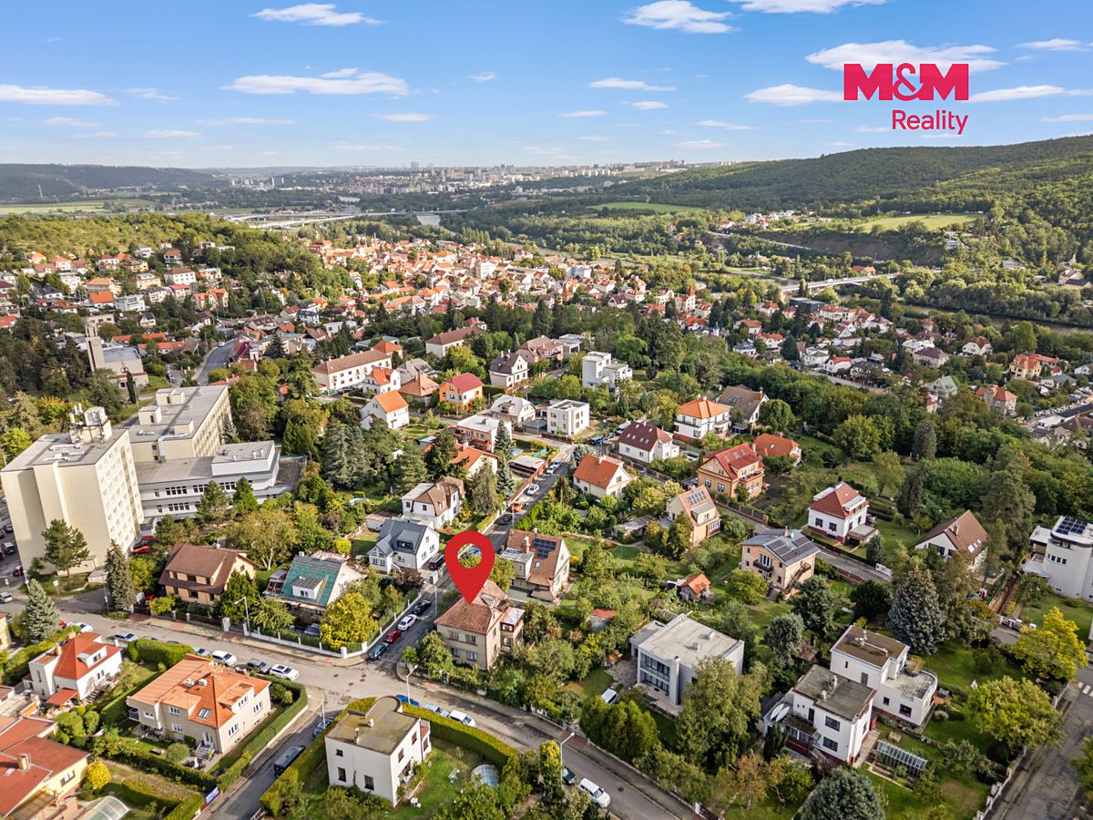 Prodej rodinného domu 200 m², pozemek 673 m² – fotografie 4