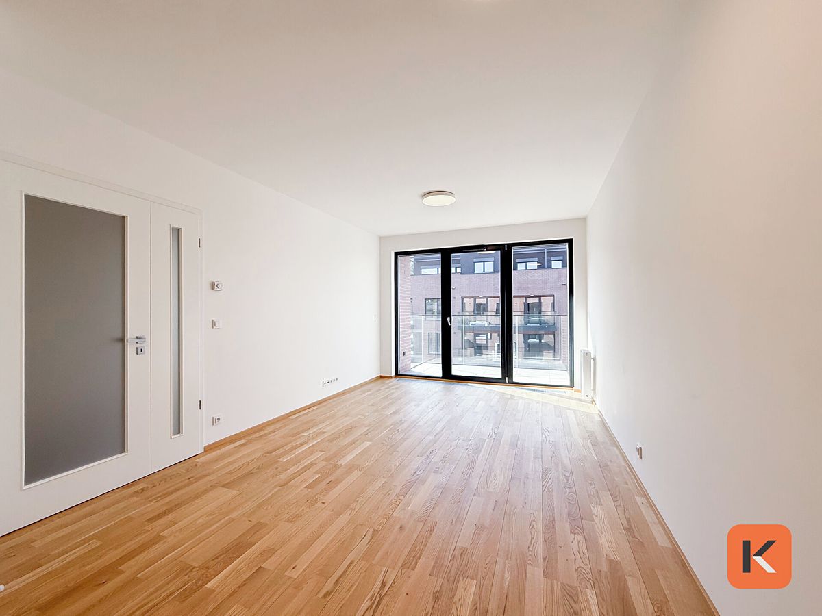 Pronájem bytu 2+kk 51 m² – fotografie 3