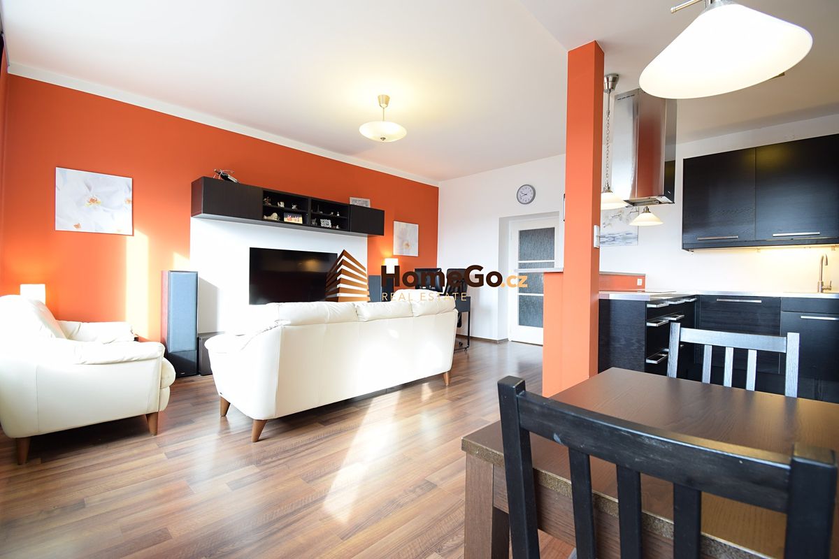 Pronájem bytu 2+kk 76 m² – fotografie 3