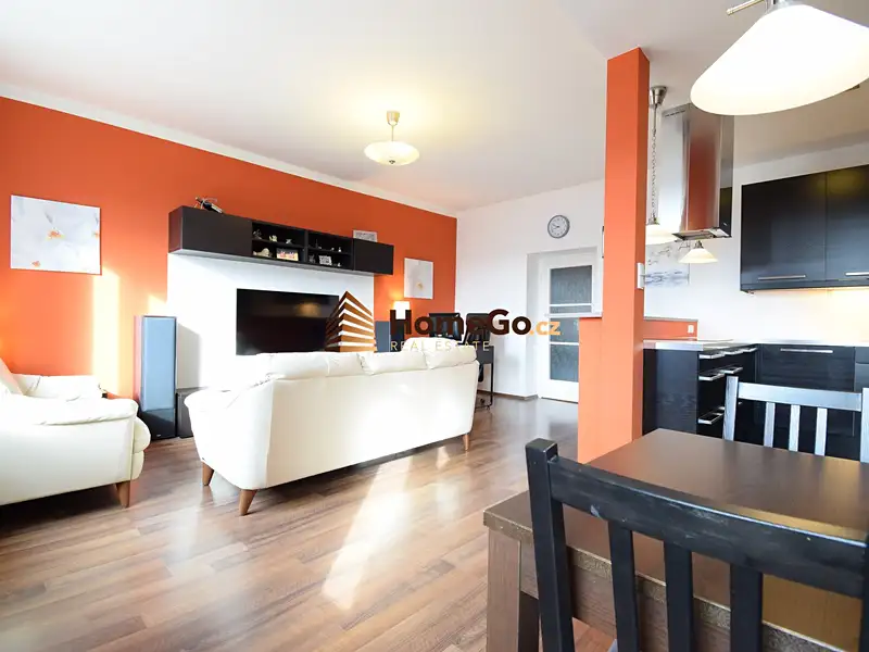 Pronájem bytu 2+kk 76 m², Praha – náhled fotky 3