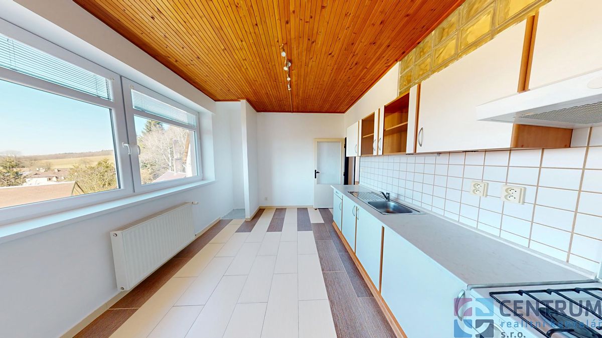 Pronájem bytu 2+1 65 m² – fotografie 3