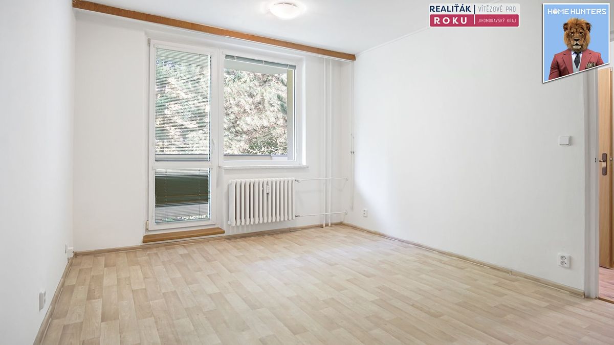 Pronájem bytu 1+1 32 m² – fotografie 2