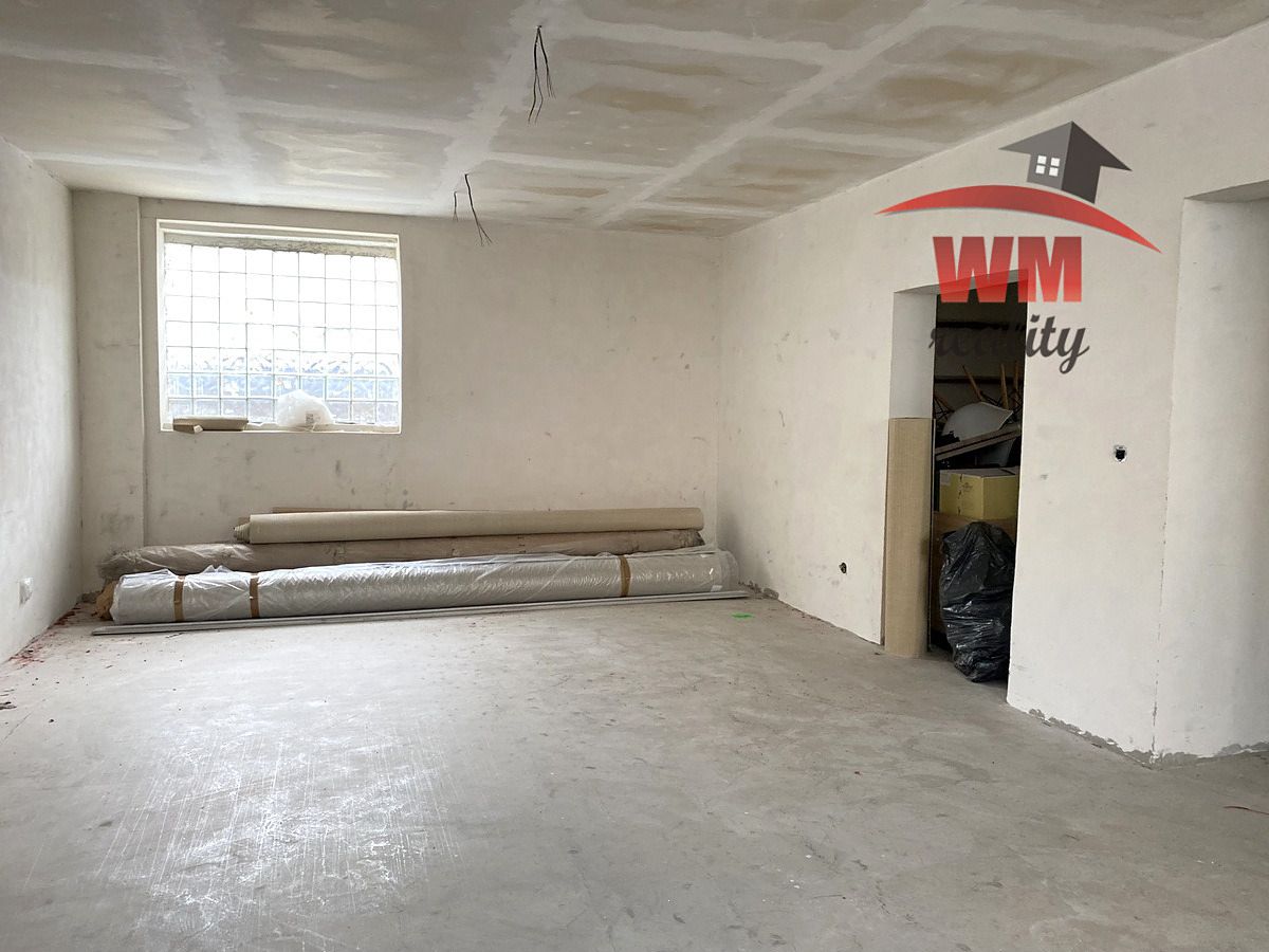 Prodej komerční nemovitosti 300 m² – fotografie 4