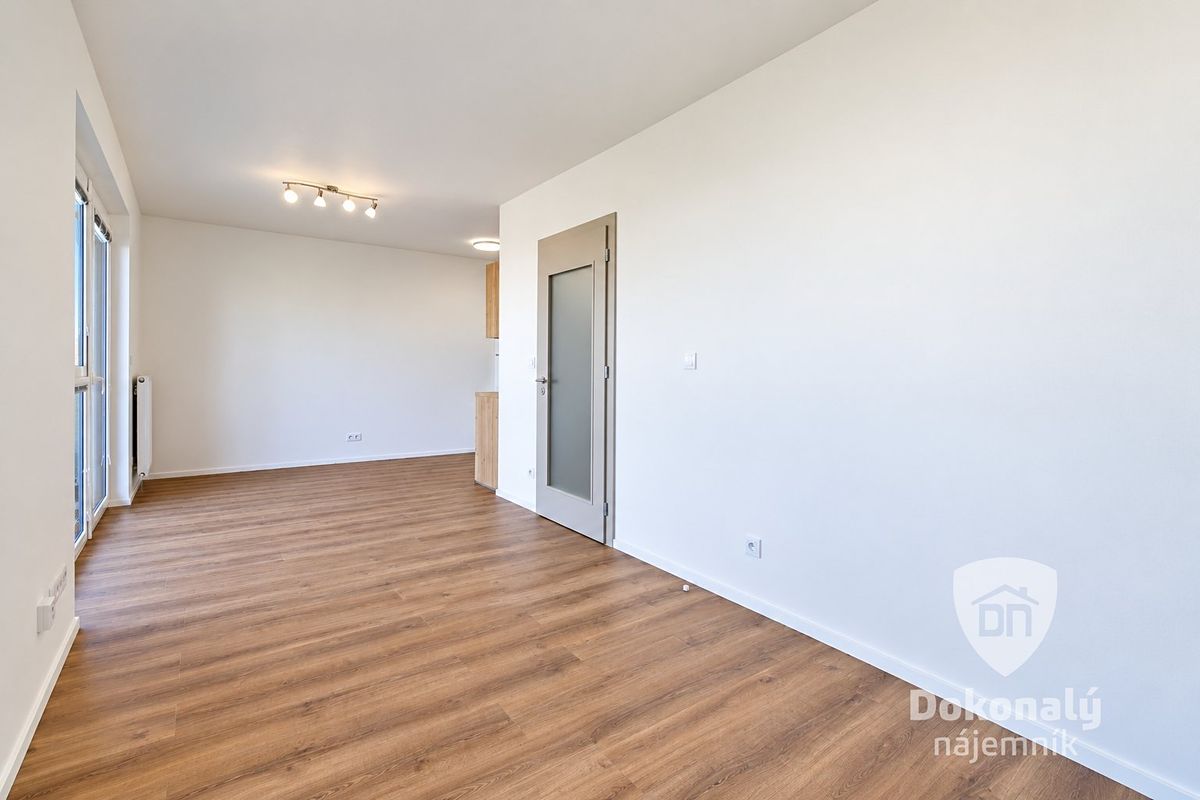 Pronájem bytu 1+kk 31 m² – fotografie 5