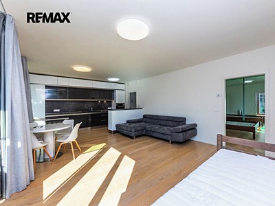 Pronájem bytu 2+kk, 66 m² (3 z 22)
