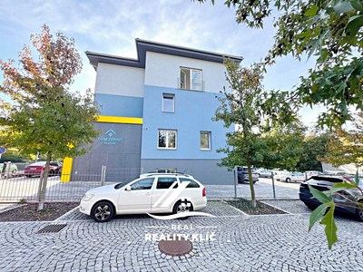 Pronájem komerčního prostoru, 57 m² (2 z 6)