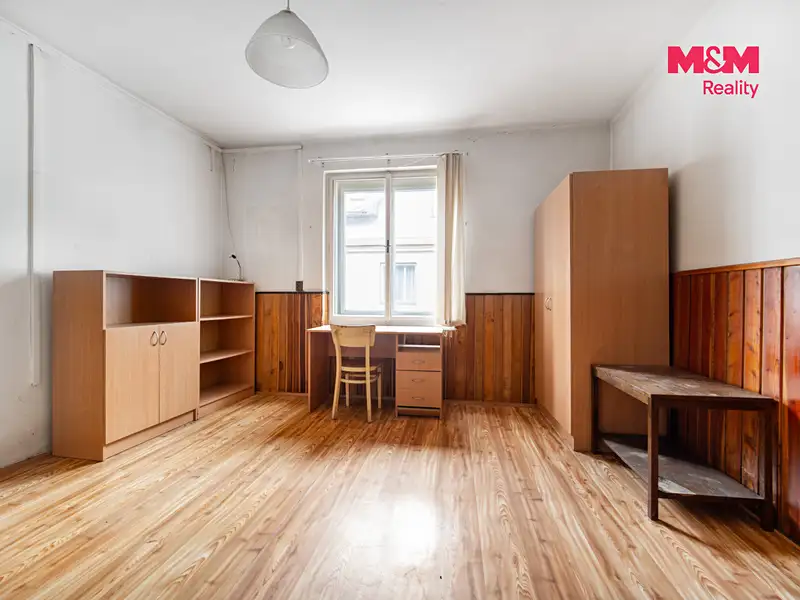 Prodej rodinného domu 214 m², pozemek 144 m², Svratka – náhled fotky 2