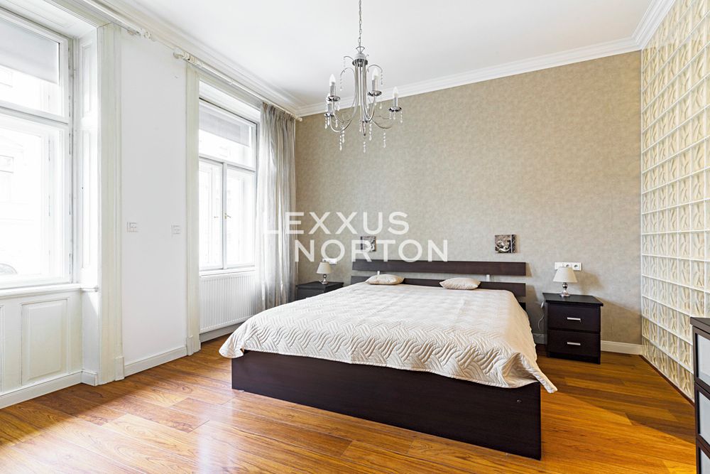 Pronájem bytu 4+1 154 m² – fotografie 3