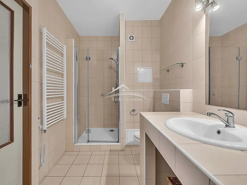 Prodej bytu 3+1 70 m², Třeboň – náhled fotky 3