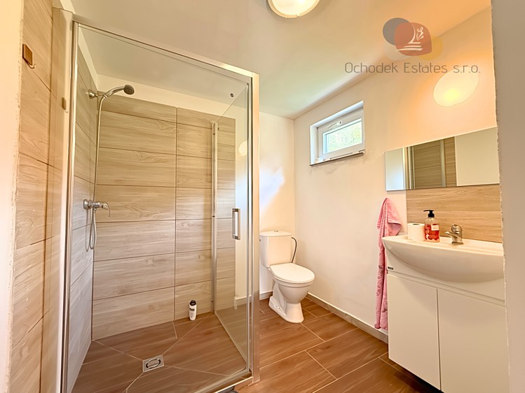 Нерухомість на продаж, 164 м² (24 з 28)