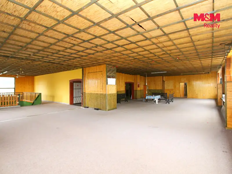 Pronájem skladového prostoru 450 m², Hradec Králové – náhled fotky 2