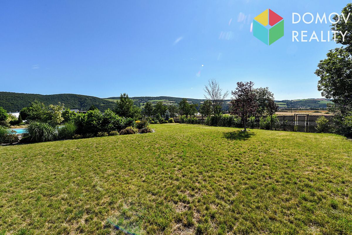Prodej stavebního pozemku 1390 m² – fotografie 2
