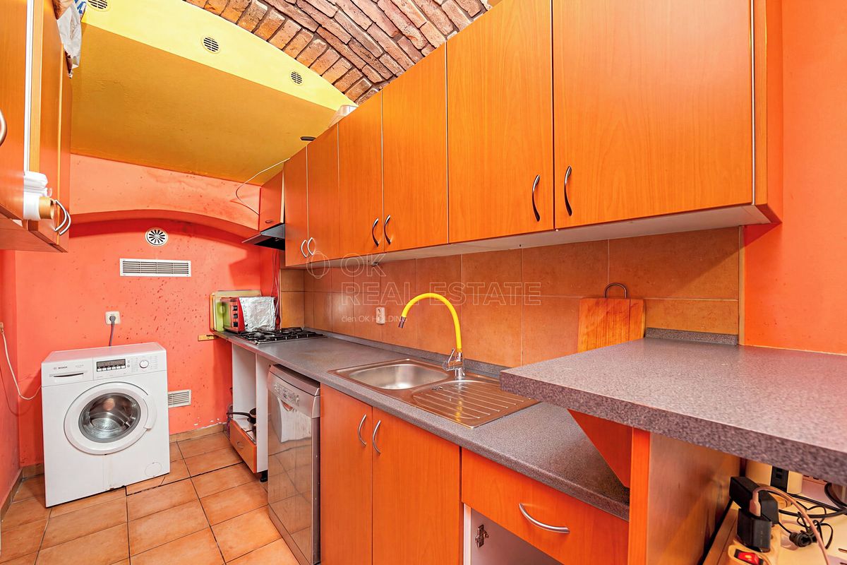 Prodej komerční nemovitosti 164 m² – fotografie 4