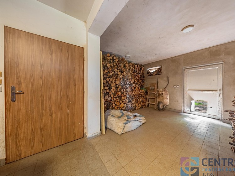Prodej komerčního prostoru, 265 m² (24 z 43)