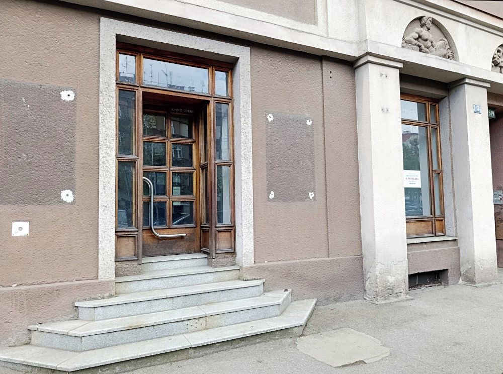 Pronájem obchodního prostoru 89 m², Hradec Králové – fotka 1 z 3