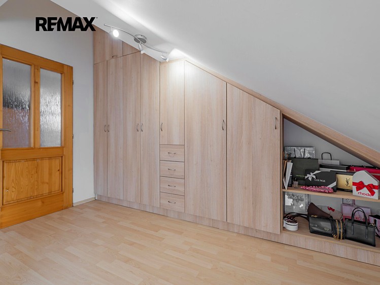 Будинок на продаж, 200 м² (20 з 32)