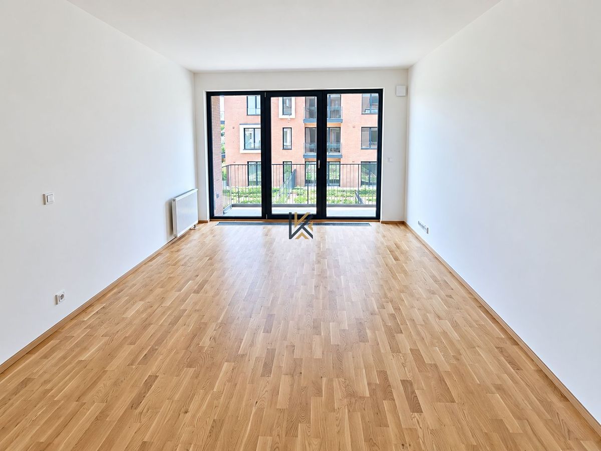 Pronájem bytu 1+kk 36 m² – fotografie 3