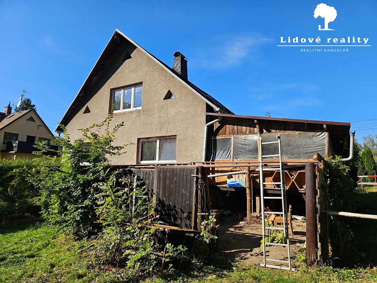 Prodej rodinného domu 180 m², pozemek 1342 m² – fotografie 2