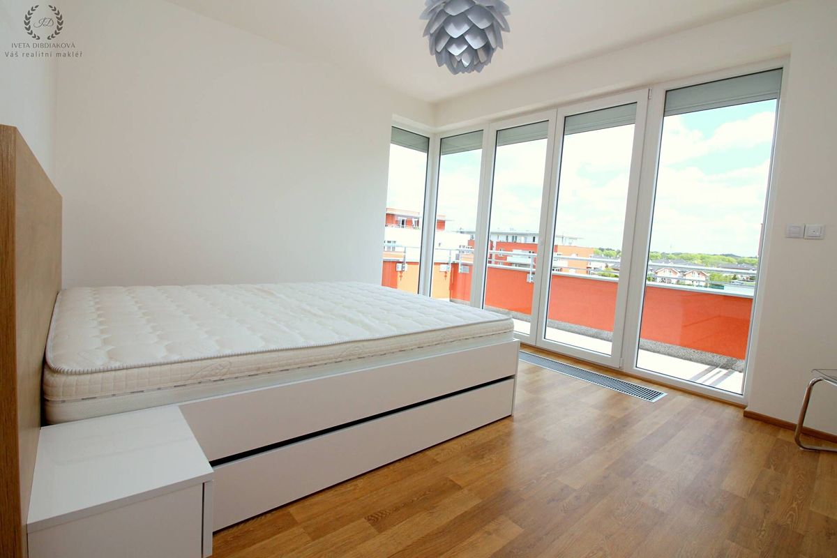 Pronájem bytu 2+kk 71 m² – fotografie 5