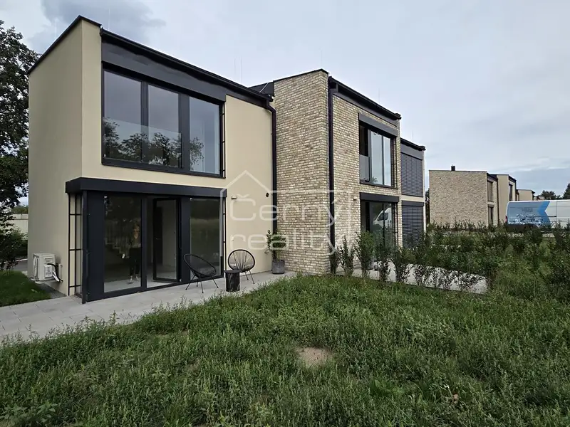 Prodej rodinného domu 55 m², pozemek 239 m², Pardubice – náhled fotky 2
