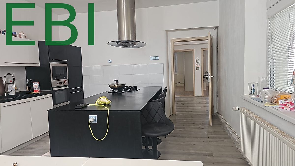 Pronájem bytu 3+1 105 m² – fotografie 2